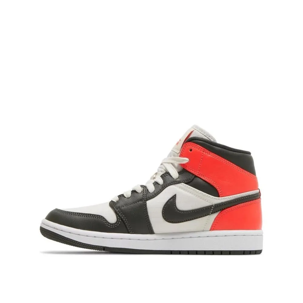 Air Jordan 1 Mid Newsprint