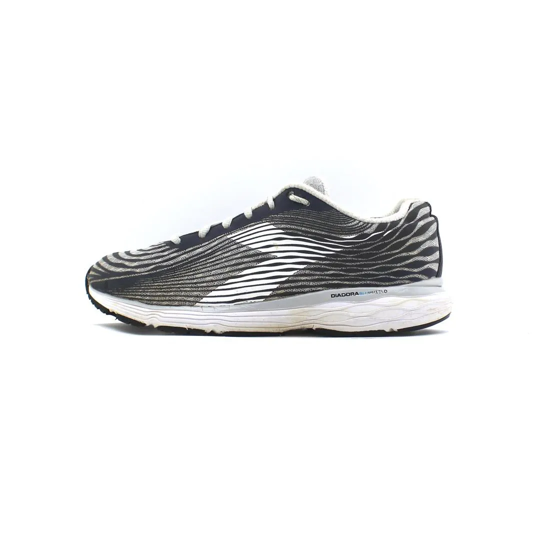 DIADORA BLUE SHIELD