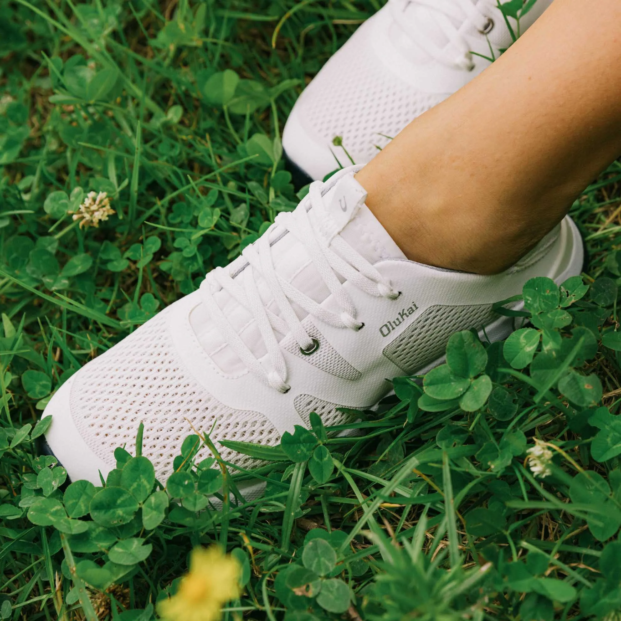 Huia - White