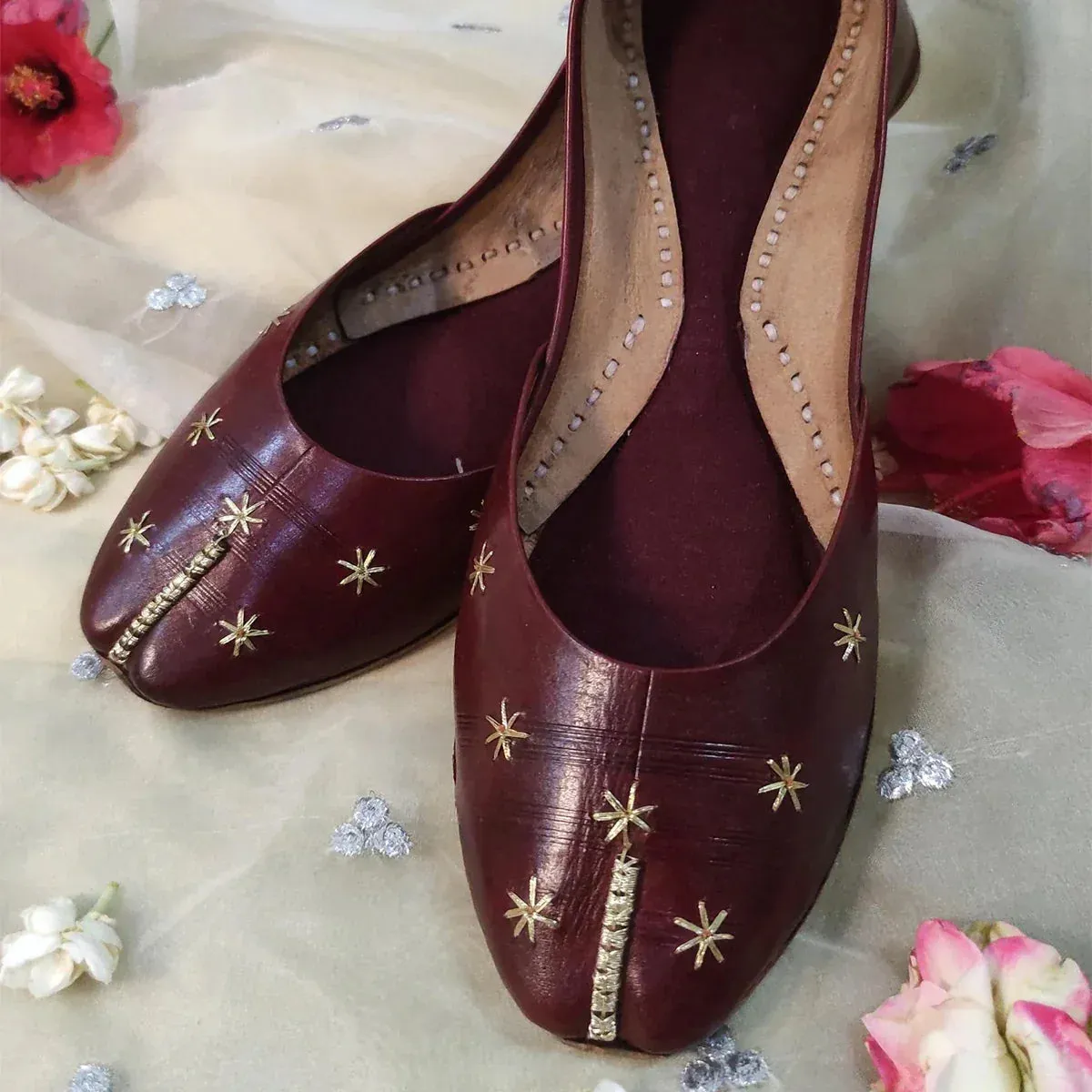 Maroon Zari Pure Leather Khussa
