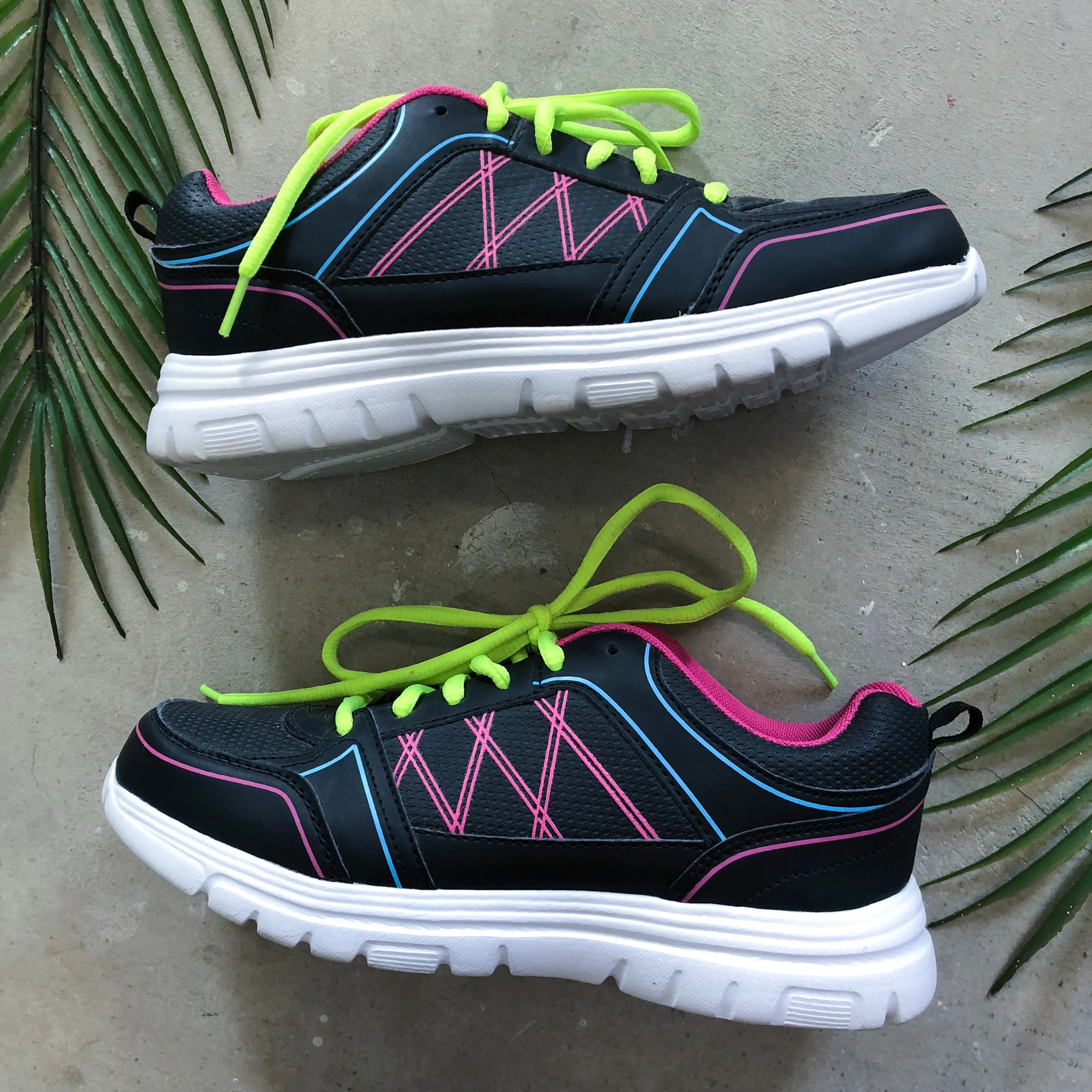 Neon sneakers - Size 7