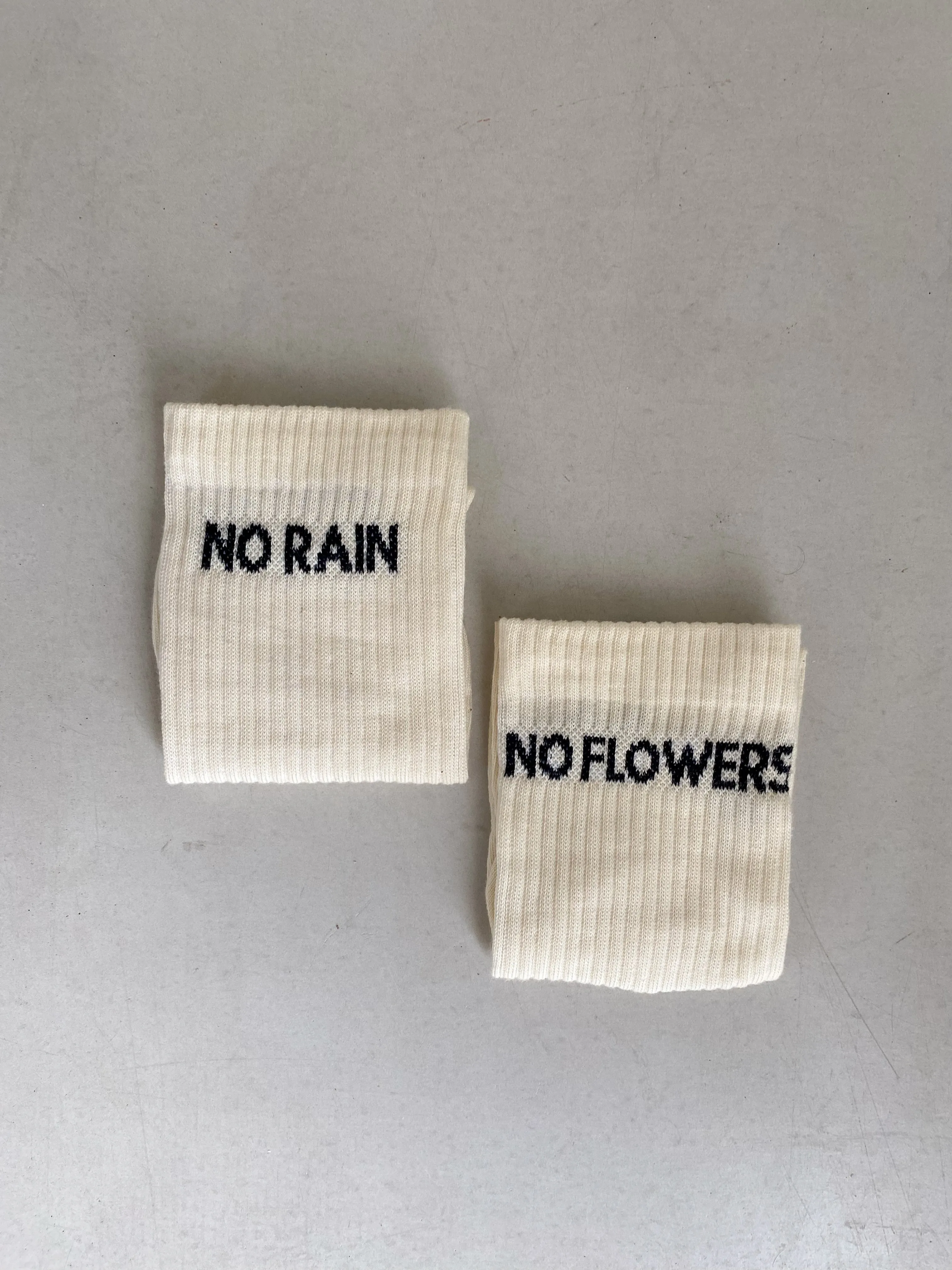 No Rain No Flowers Socks White