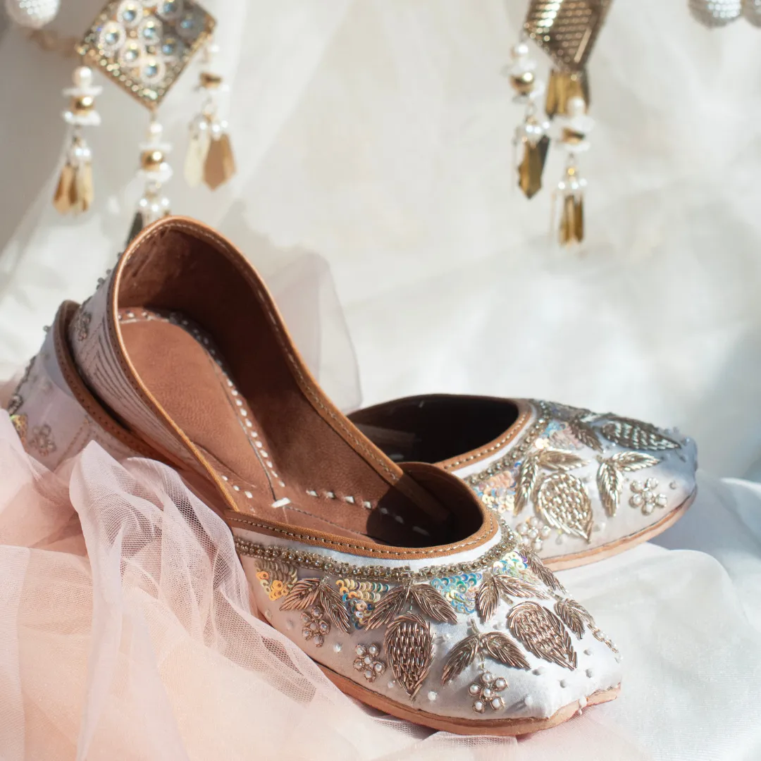 Parizah White Handcrafted Pastel Sequin & Threadwork Jutti