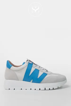 WONDERS A-2476 WHITE/BRIGHT BLUE LEATHER PULL ON WEDGE TRAINERS